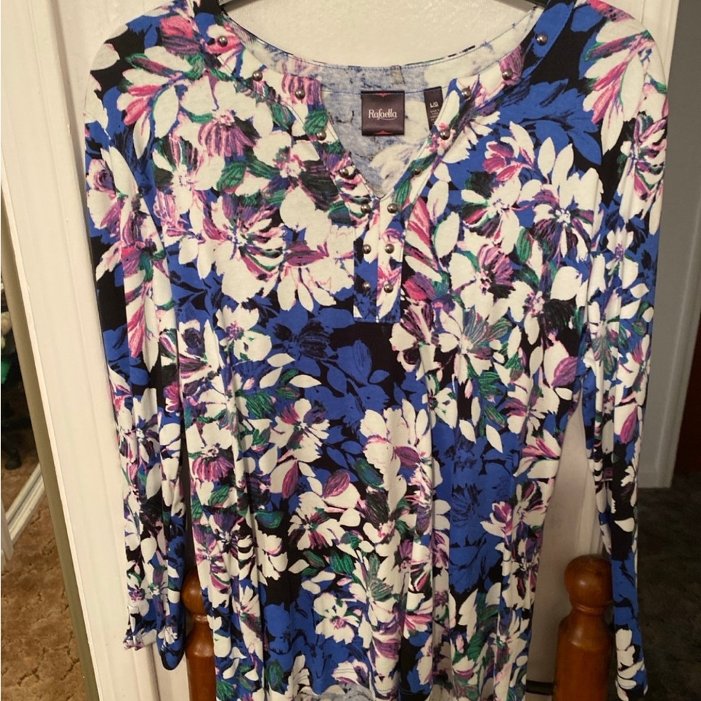 Rafaella Multicolor Floral V-Neck with Stud Details